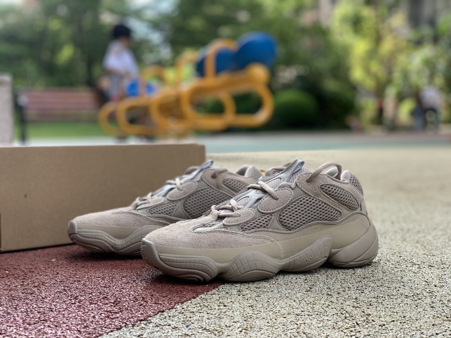 Yeezy 500 ‘Taupe Light’