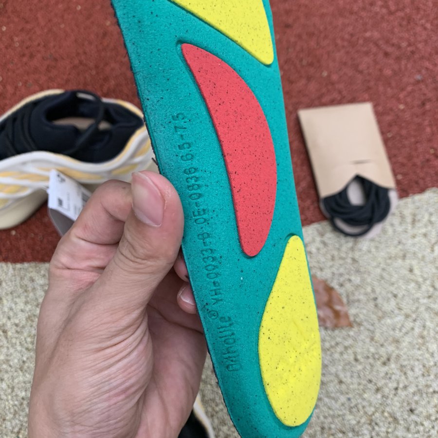Yeezy 700 V3 ‘Safflower’