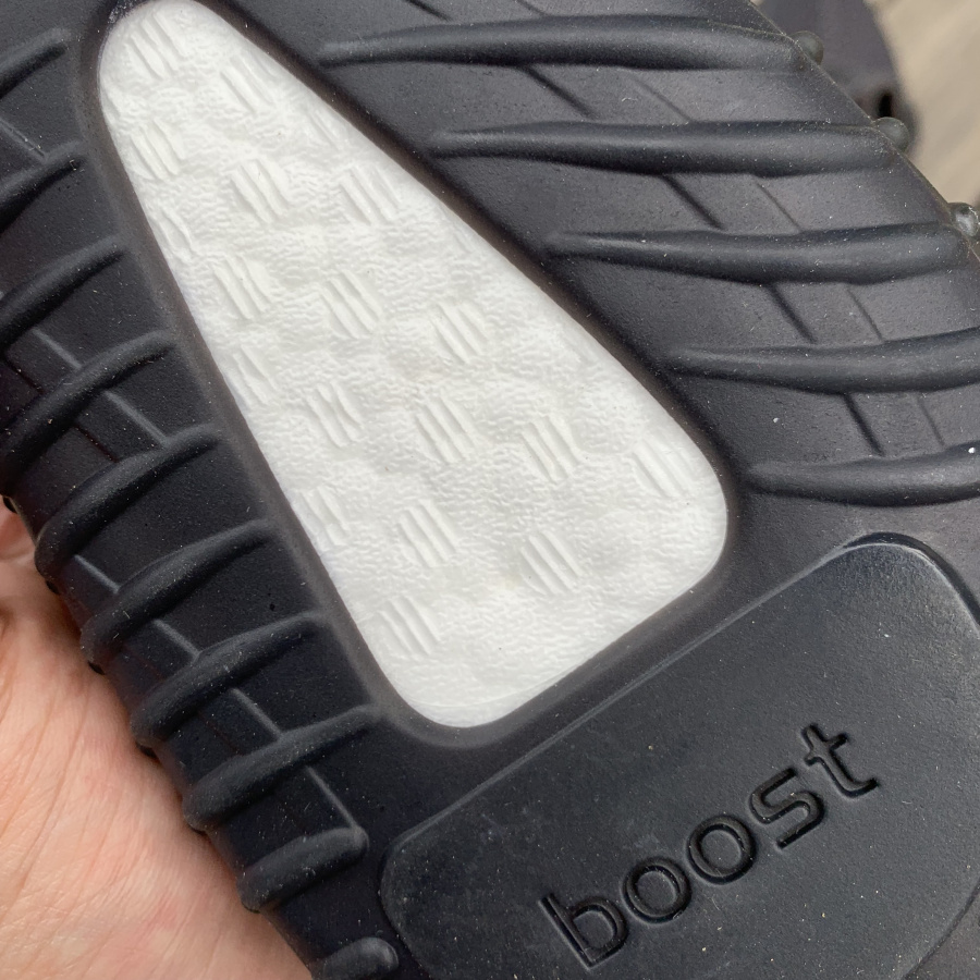 Yeezy Boost 350 V2 ‘Black Reflective’