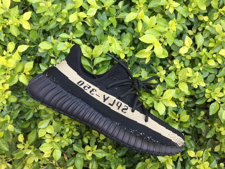 Yeezy Boost 350 V2 ‘Oreo’