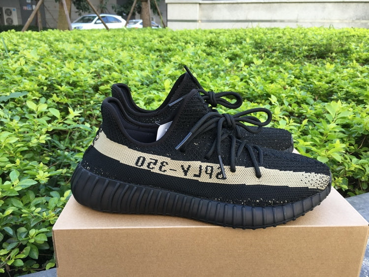 Yeezy Boost 350 V2 ‘Oreo’