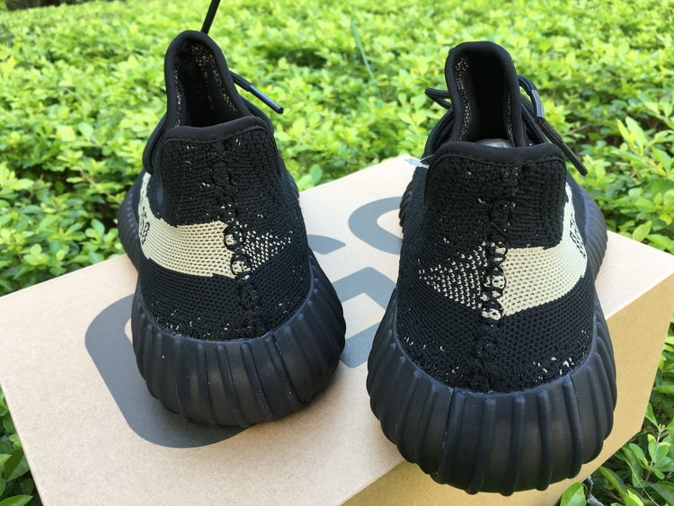 Yeezy Boost 350 V2 ‘Oreo’