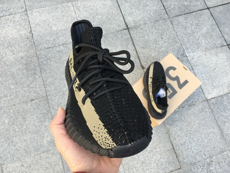 Yeezy Boost 350 V2 ‘Oreo’