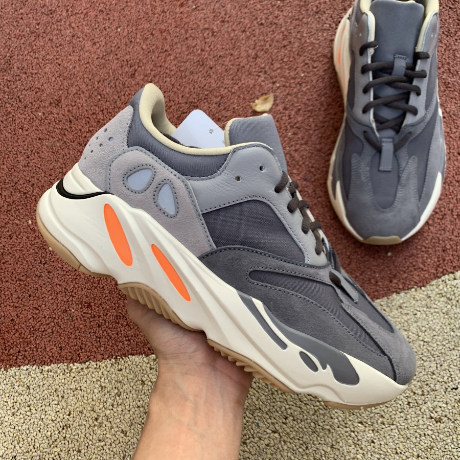 Yeezy Boost 700 ‘Magnet’