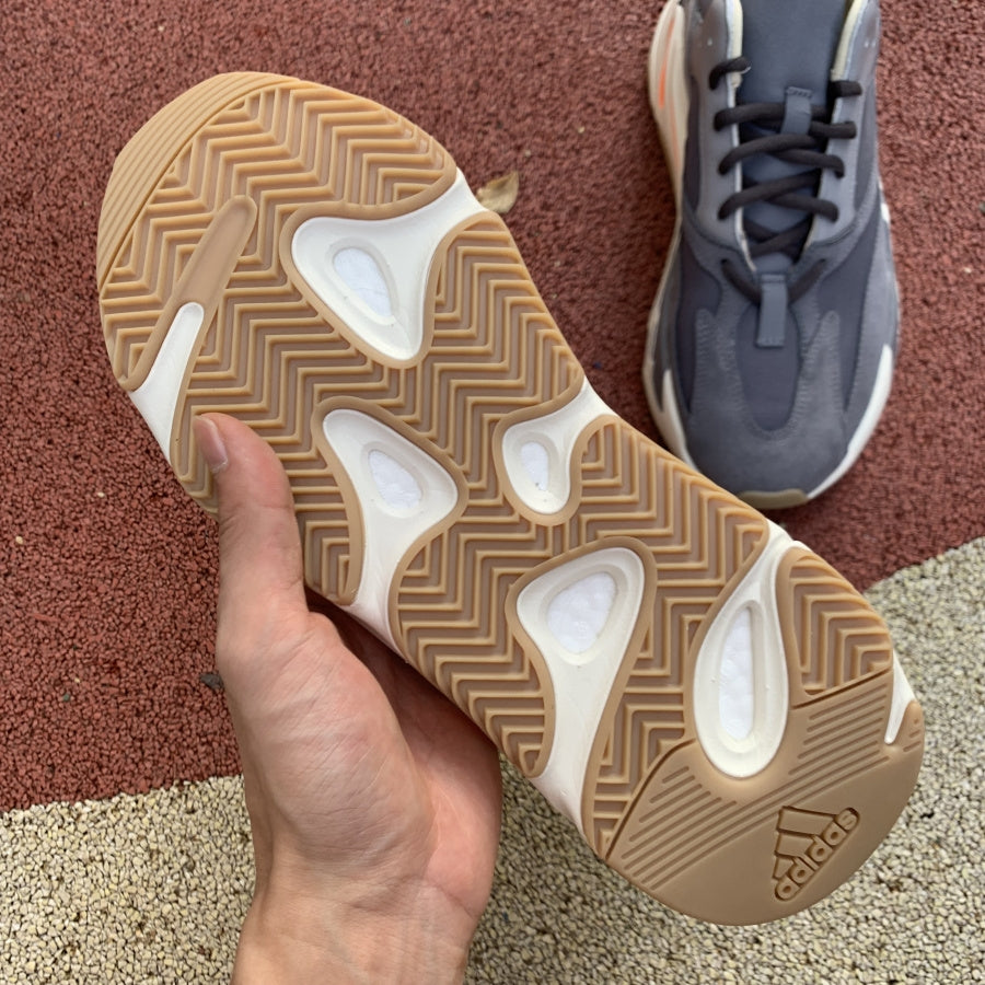Yeezy Boost 700 ‘Magnet’