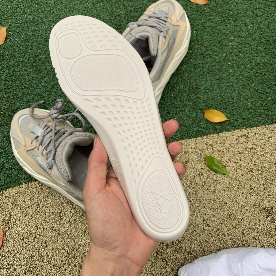 Yeezy Boost 700 V2 ‘Cream’