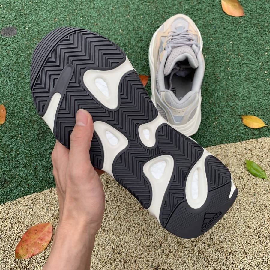 Yeezy Boost 700 V2 ‘Cream’