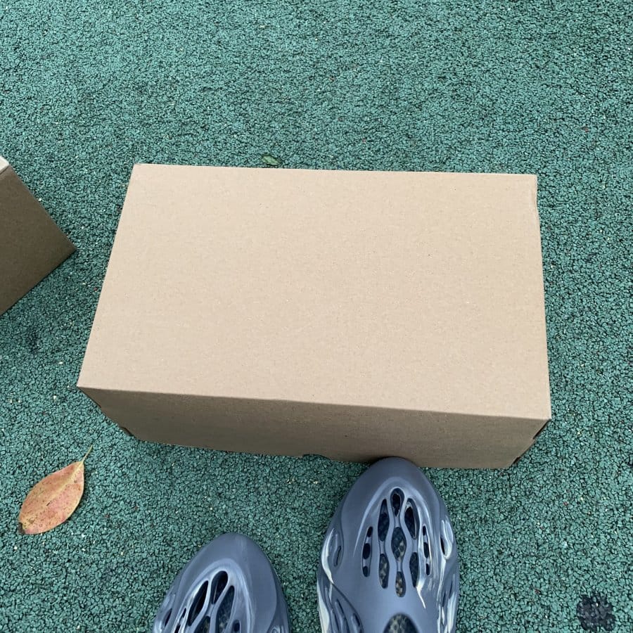 Yeezy Foam Runner ‘MXT Moon Grey’