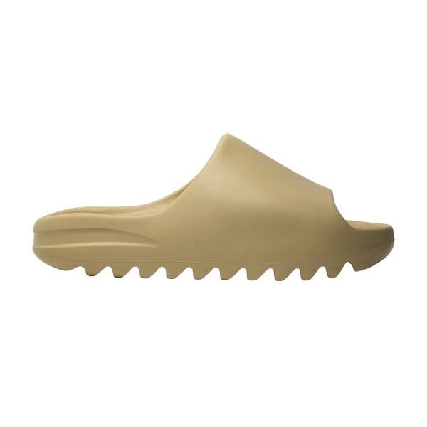 Yeezy Slides ‘Desert Sand’