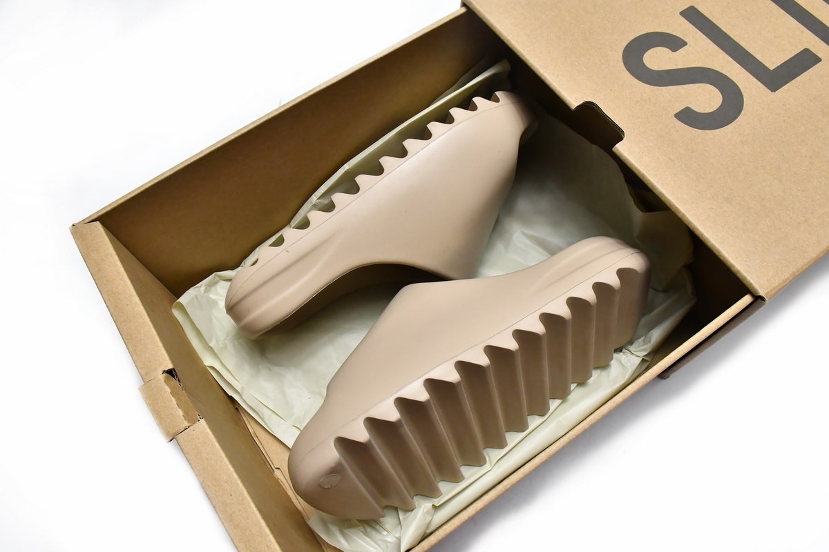 adidas Yeezy Slide Pure