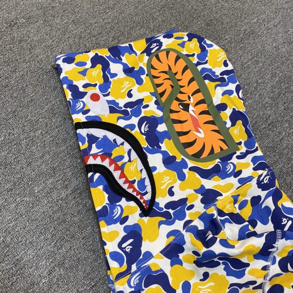 Bape – Hoodie – Yellow / Blue