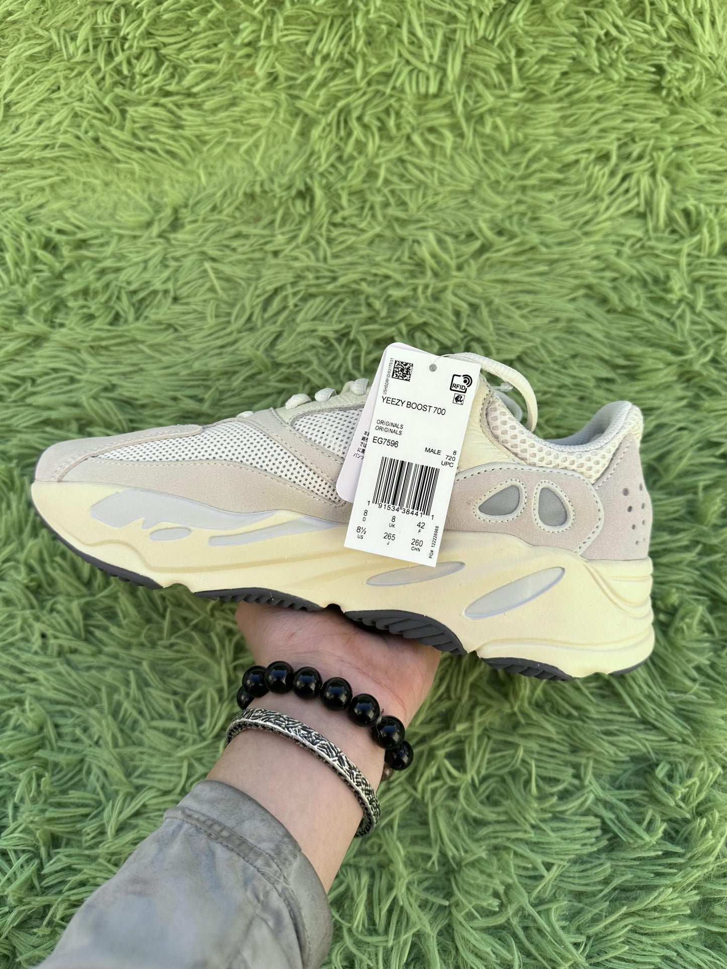 Yeezy Boost 700 ‘Analog’