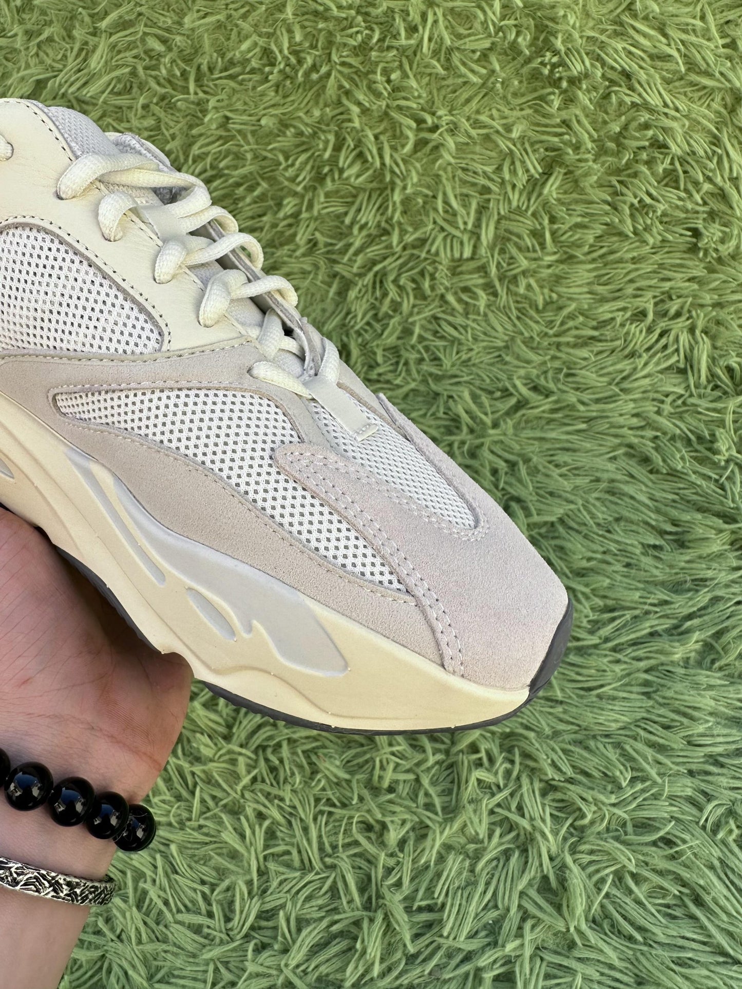 Yeezy Boost 700 ‘Analog’