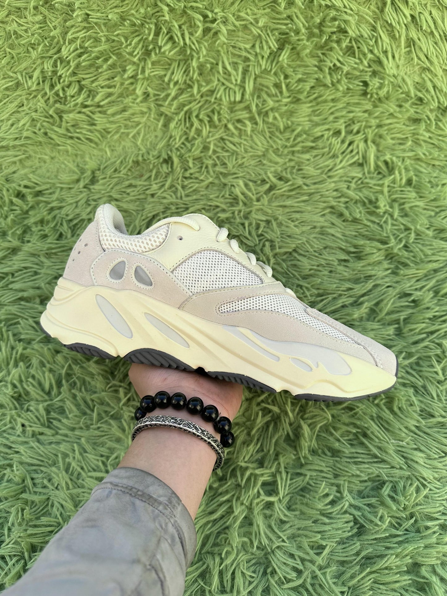Yeezy Boost 700 ‘Analog’