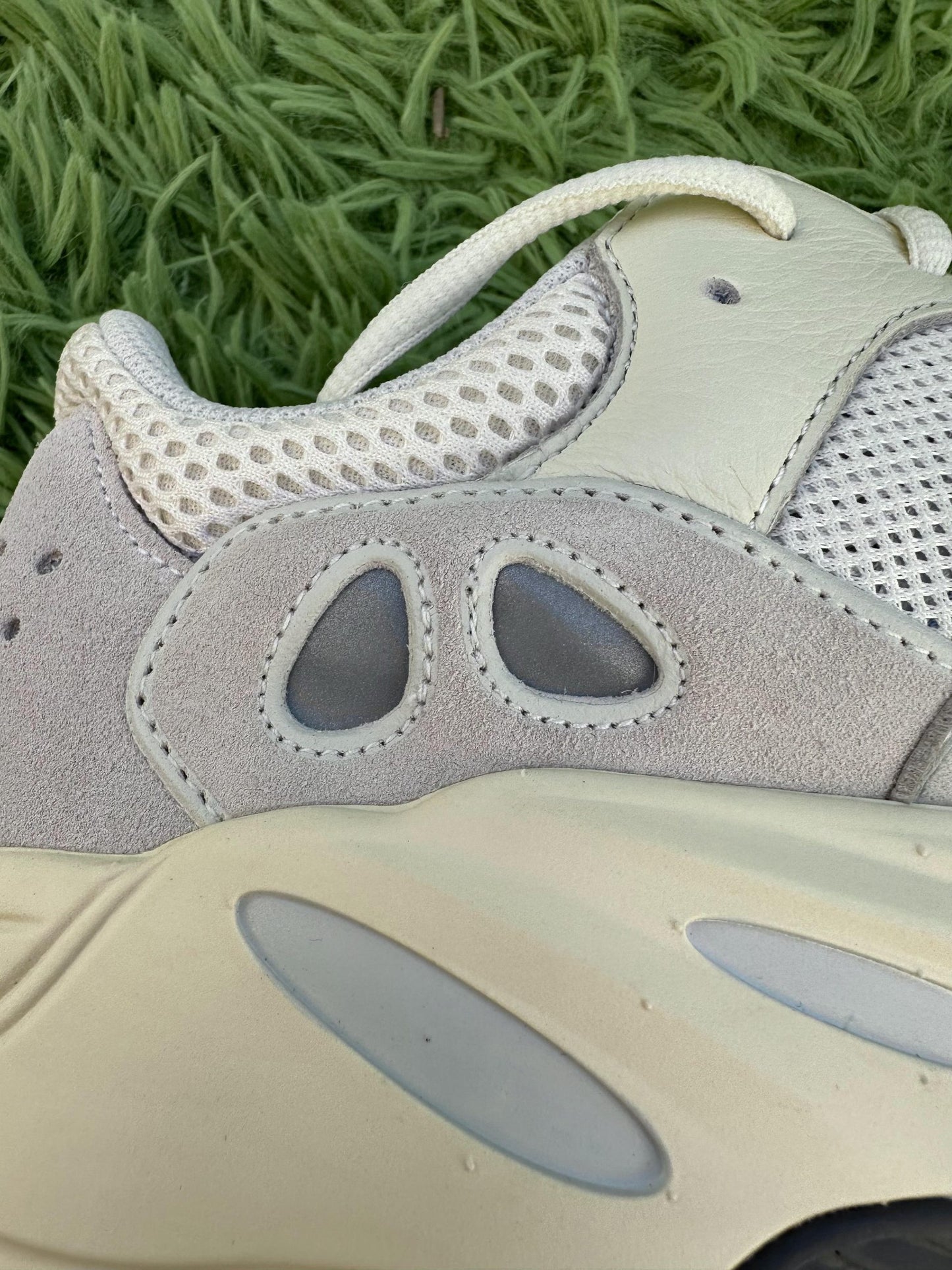 Yeezy Boost 700 ‘Analog’