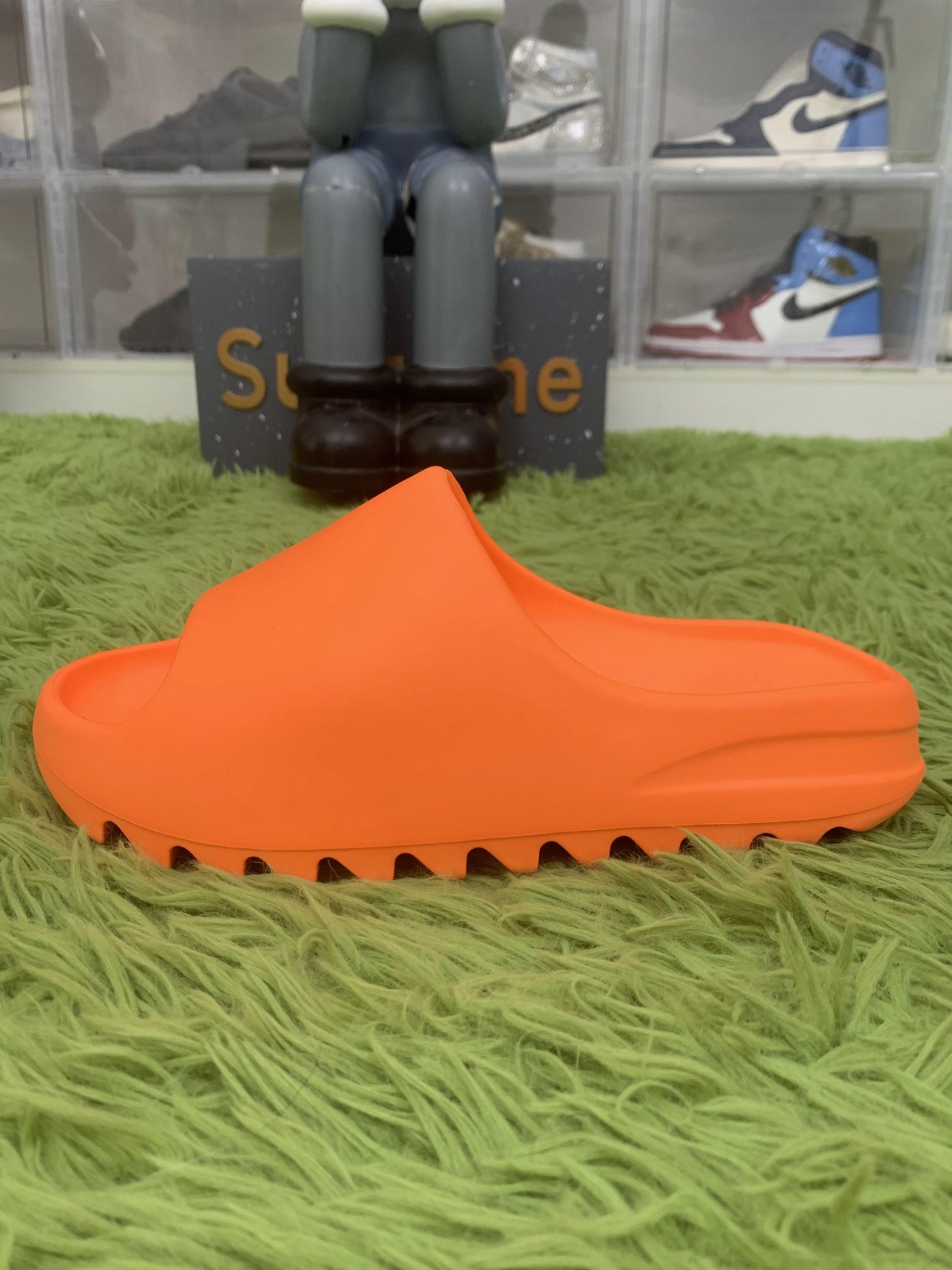 Yeezy Slides ‘Enflame Orange’
