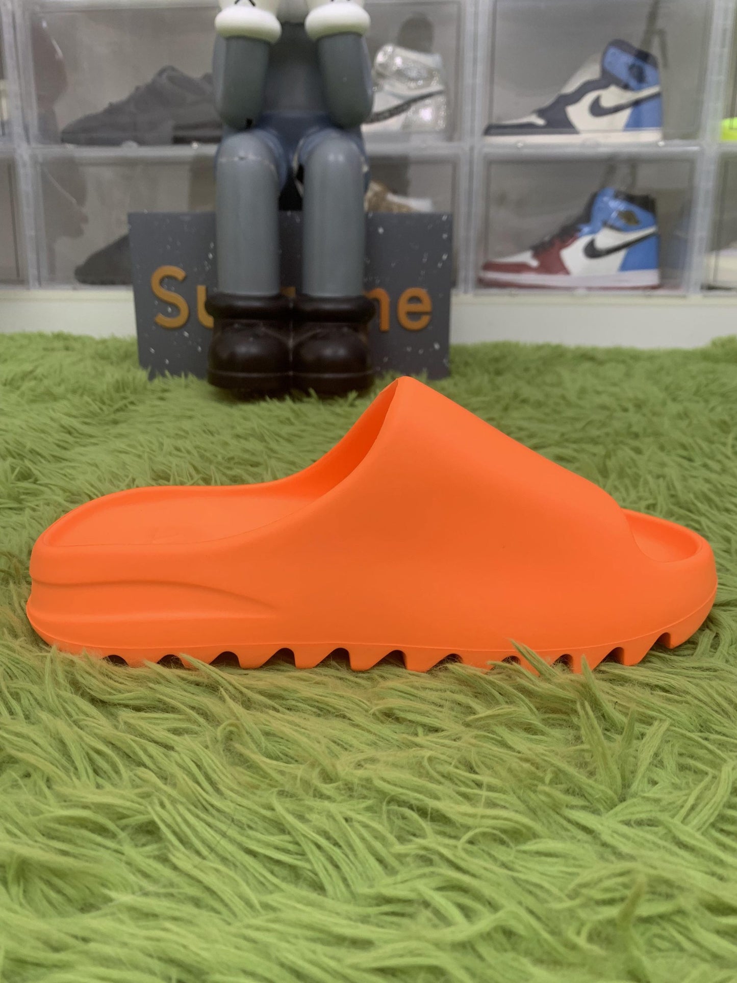 Yeezy Slides ‘Enflame Orange’