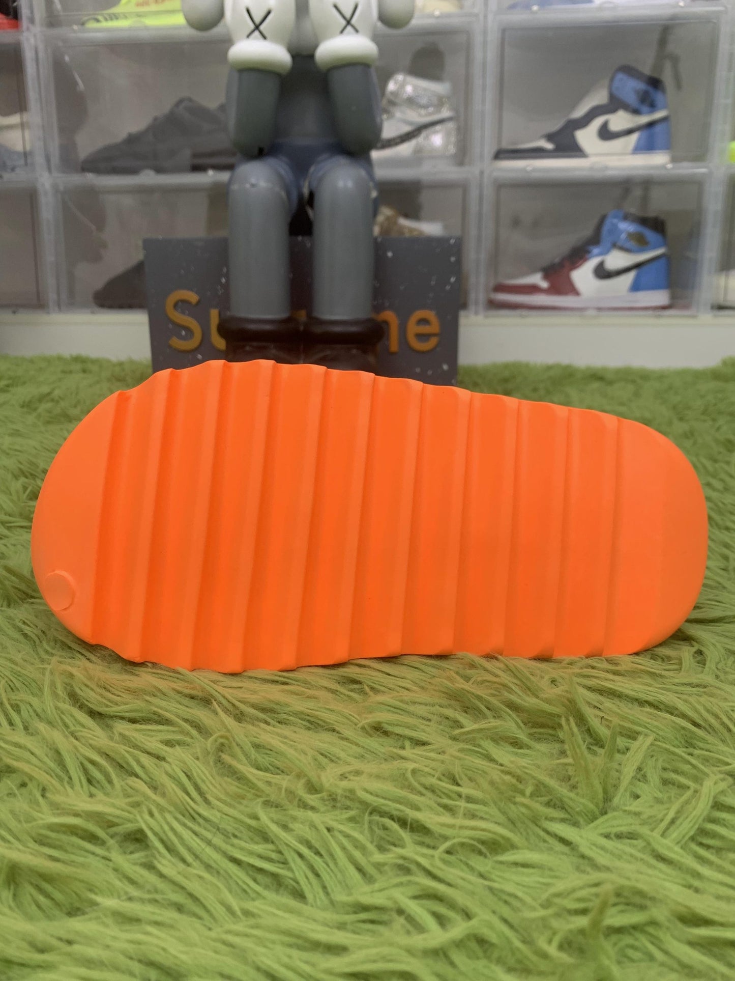Yeezy Slides ‘Enflame Orange’