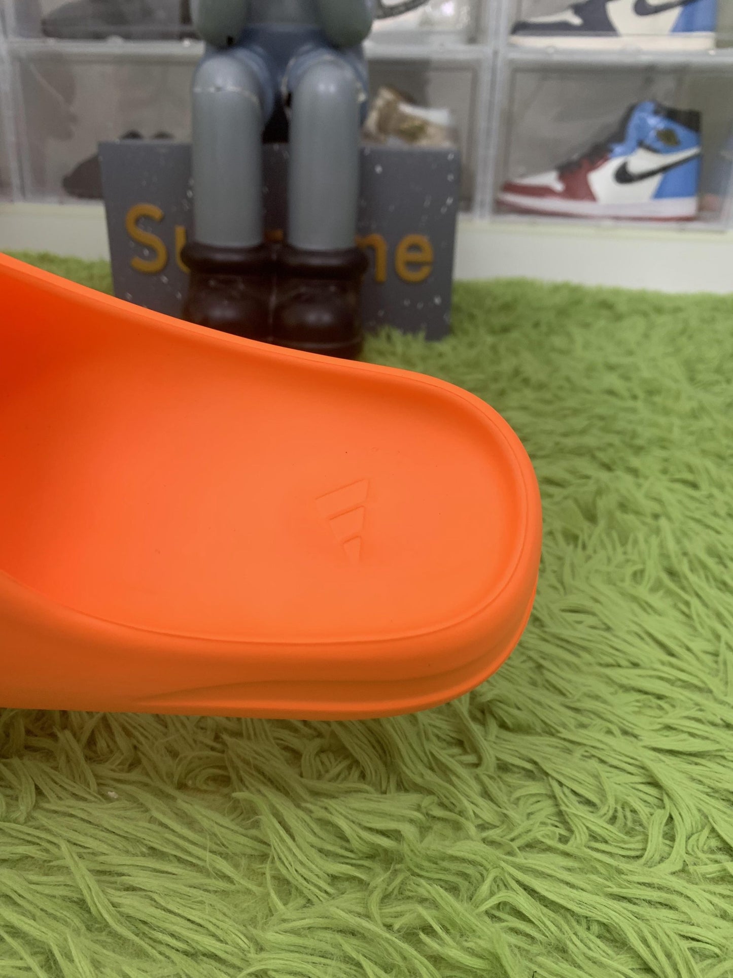 Yeezy Slides ‘Enflame Orange’