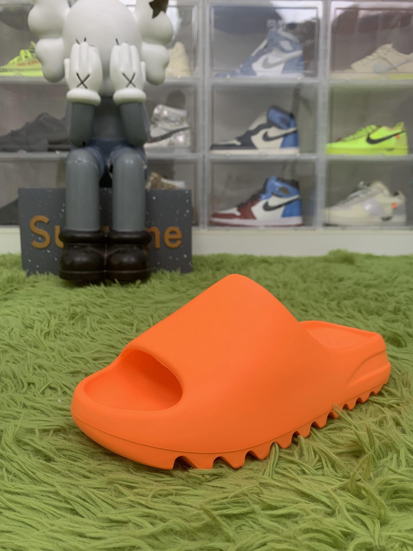 Yeezy Slides ‘Enflame Orange’