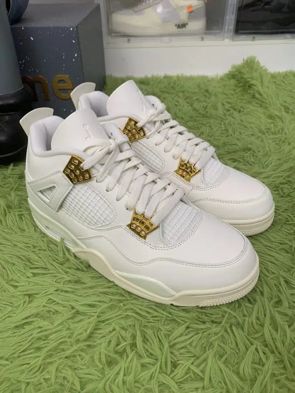 Air Jordan 4 “Metallic Gold”