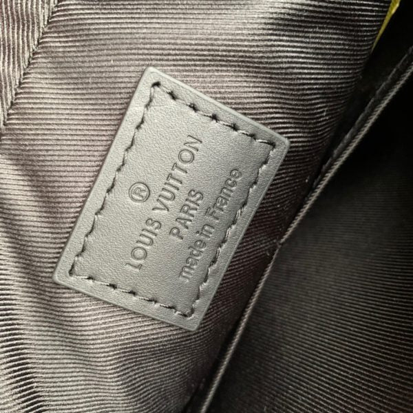 chest bag crossbody bag LV