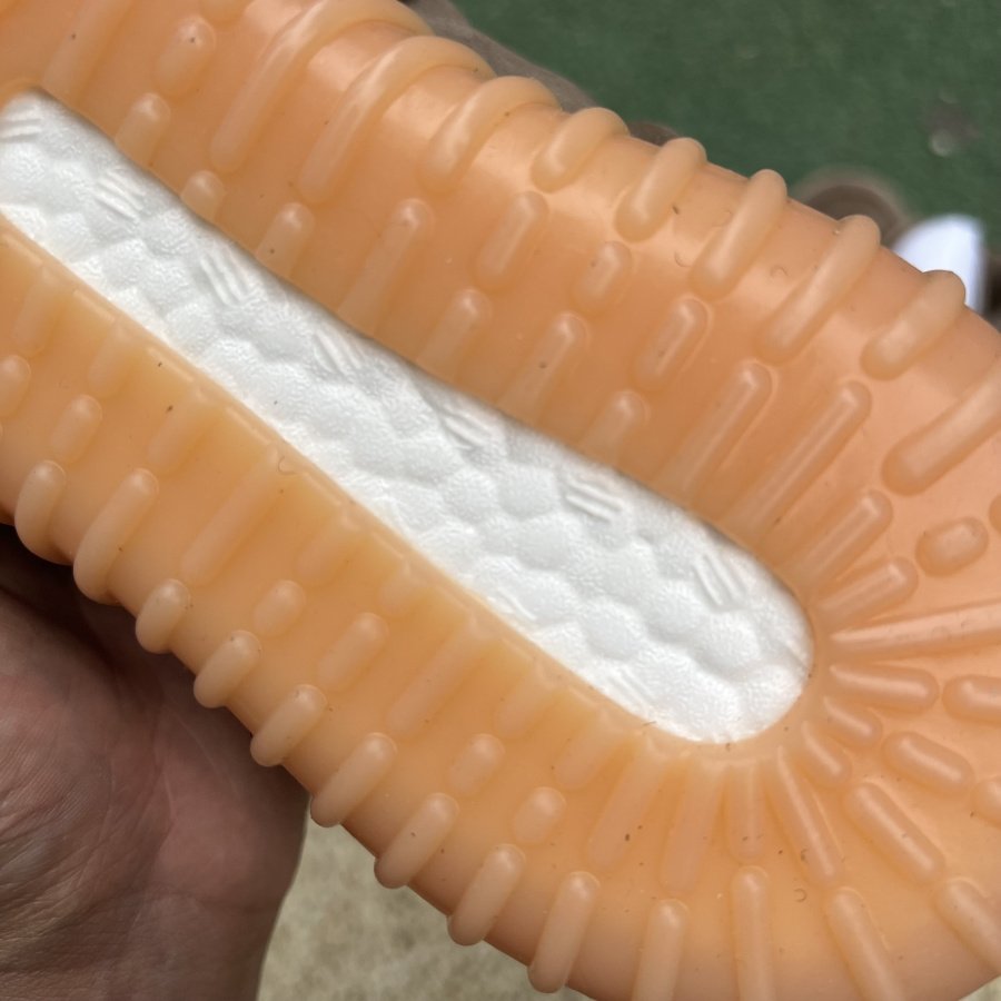 adidas Yeezy Boost 750 Light Brown Gum (Chocolate)