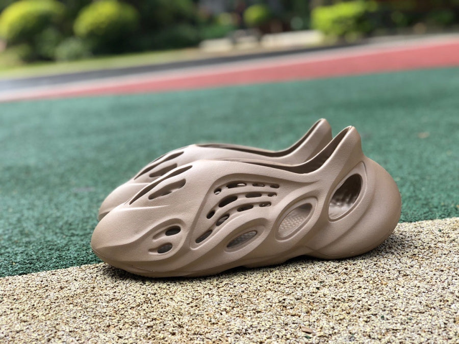 adidas Yeezy Foam RNNR Mist