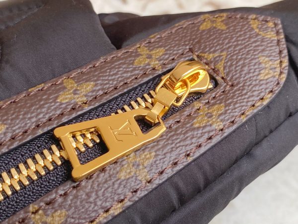 chest bag crossbody bag LV