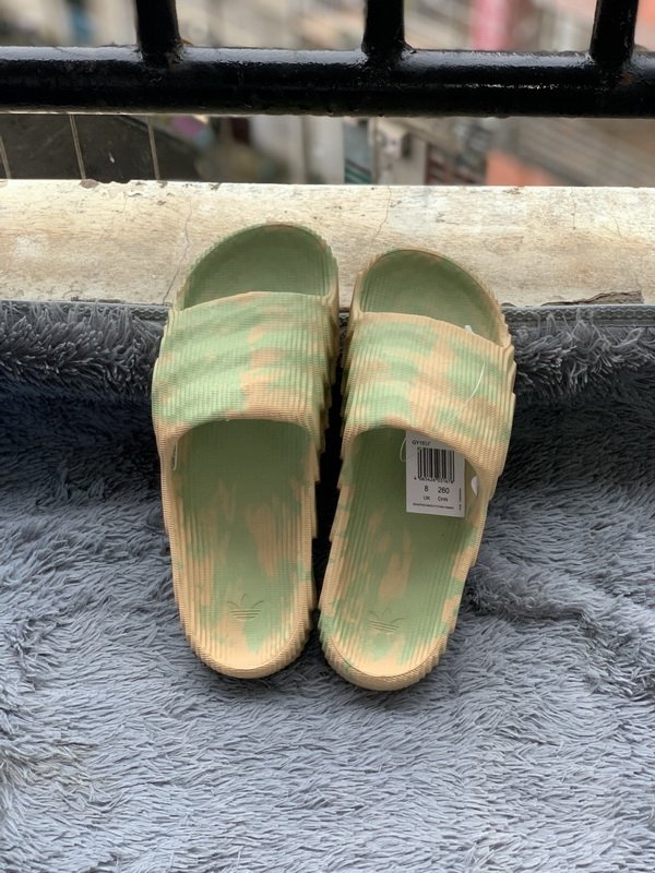 adidas originals Adilette 22 Slides Magic Lime Desert Sand