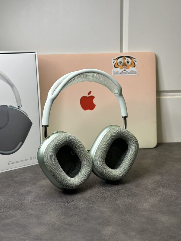 Apple AirPods Max Over-Ear Headphones Light Green