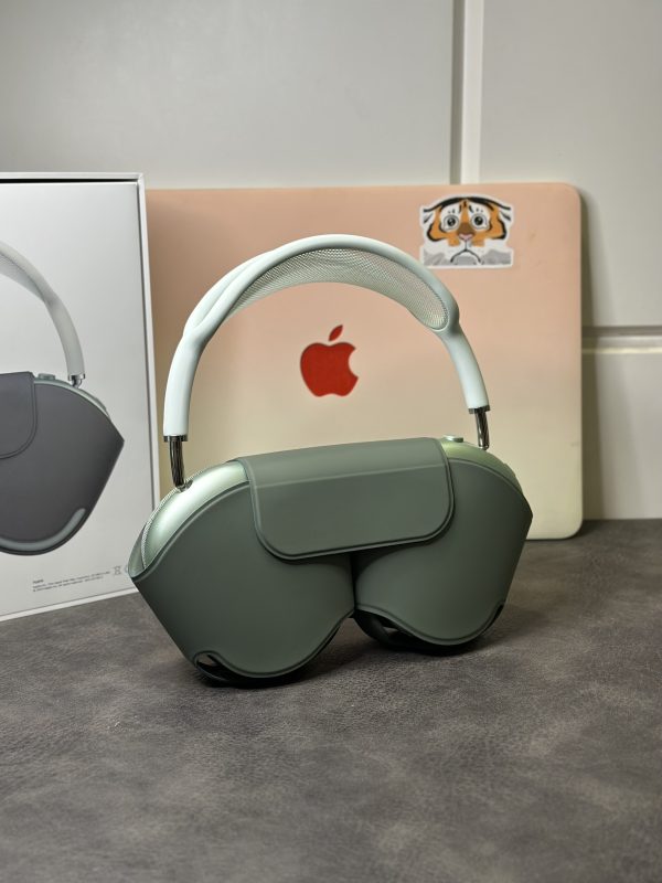 Apple AirPods Max Over-Ear Headphones Light Green