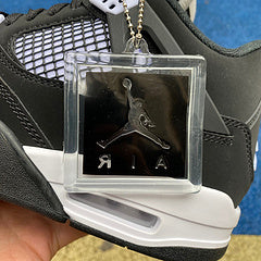 Air Jordan 4 “White Thunder” Releases Fall 2024