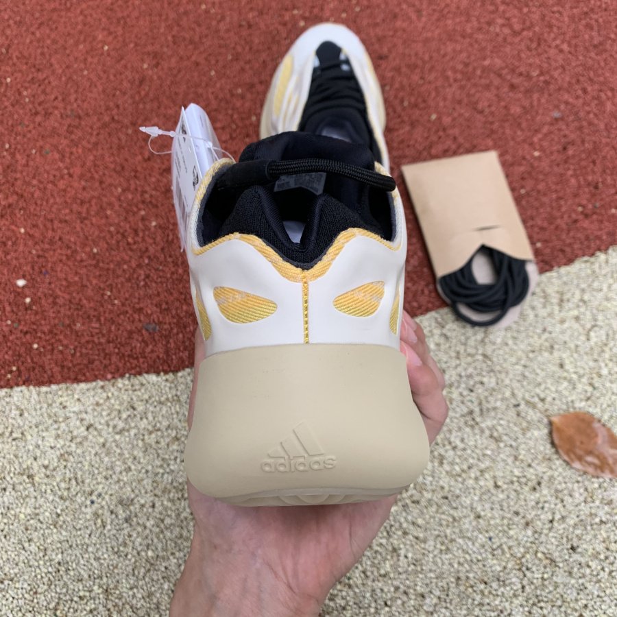 Yeezy 700 V3 ‘Safflower’
