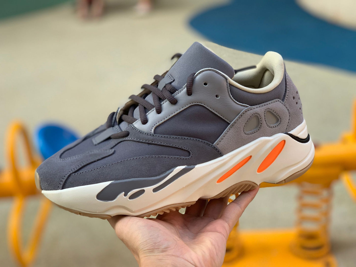 Yeezy Boost 700 ‘Magnet’