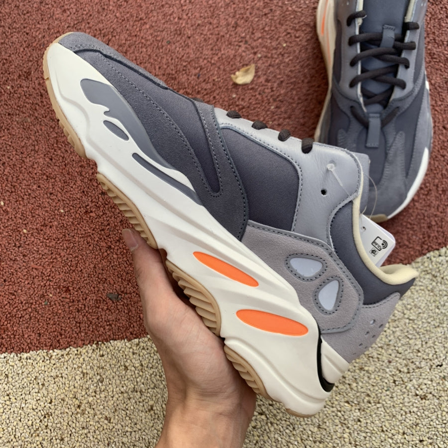 Yeezy Boost 700 ‘Magnet’