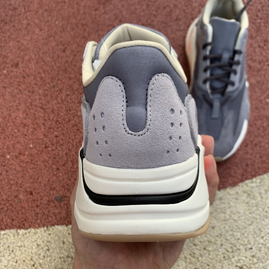 Yeezy Boost 700 ‘Magnet’