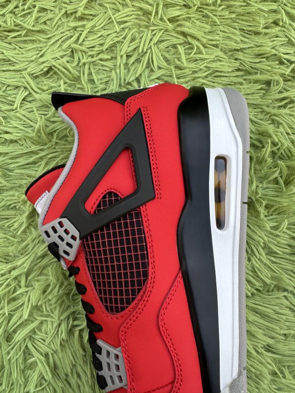 Air Jordan 4 Toro Bravo