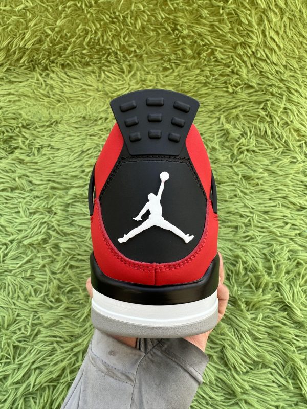 Air Jordan 4 Toro Bravo