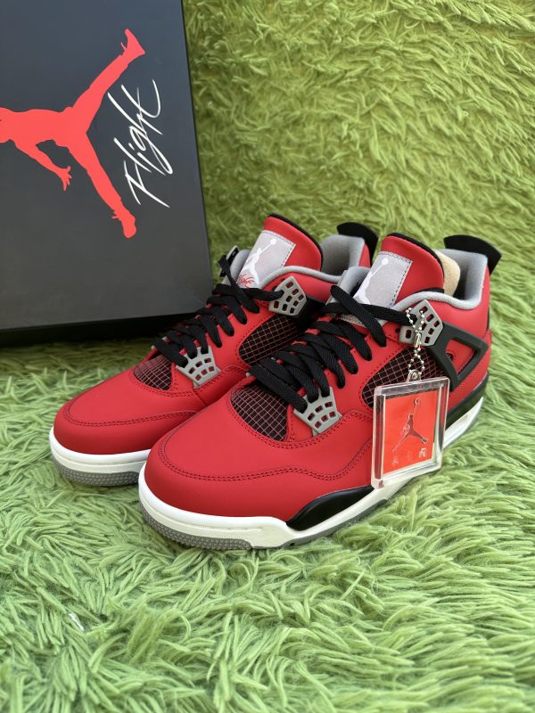 Air Jordan 4 Toro Bravo