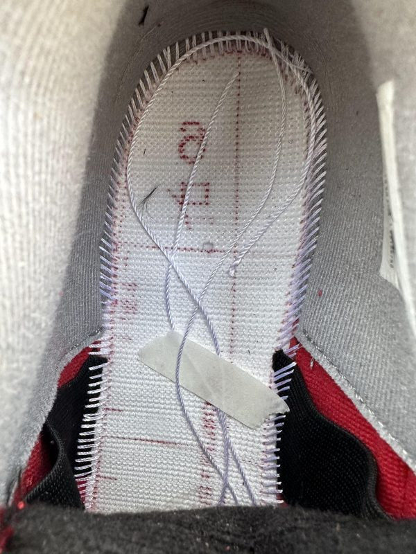 Air Jordan 4 Toro Bravo