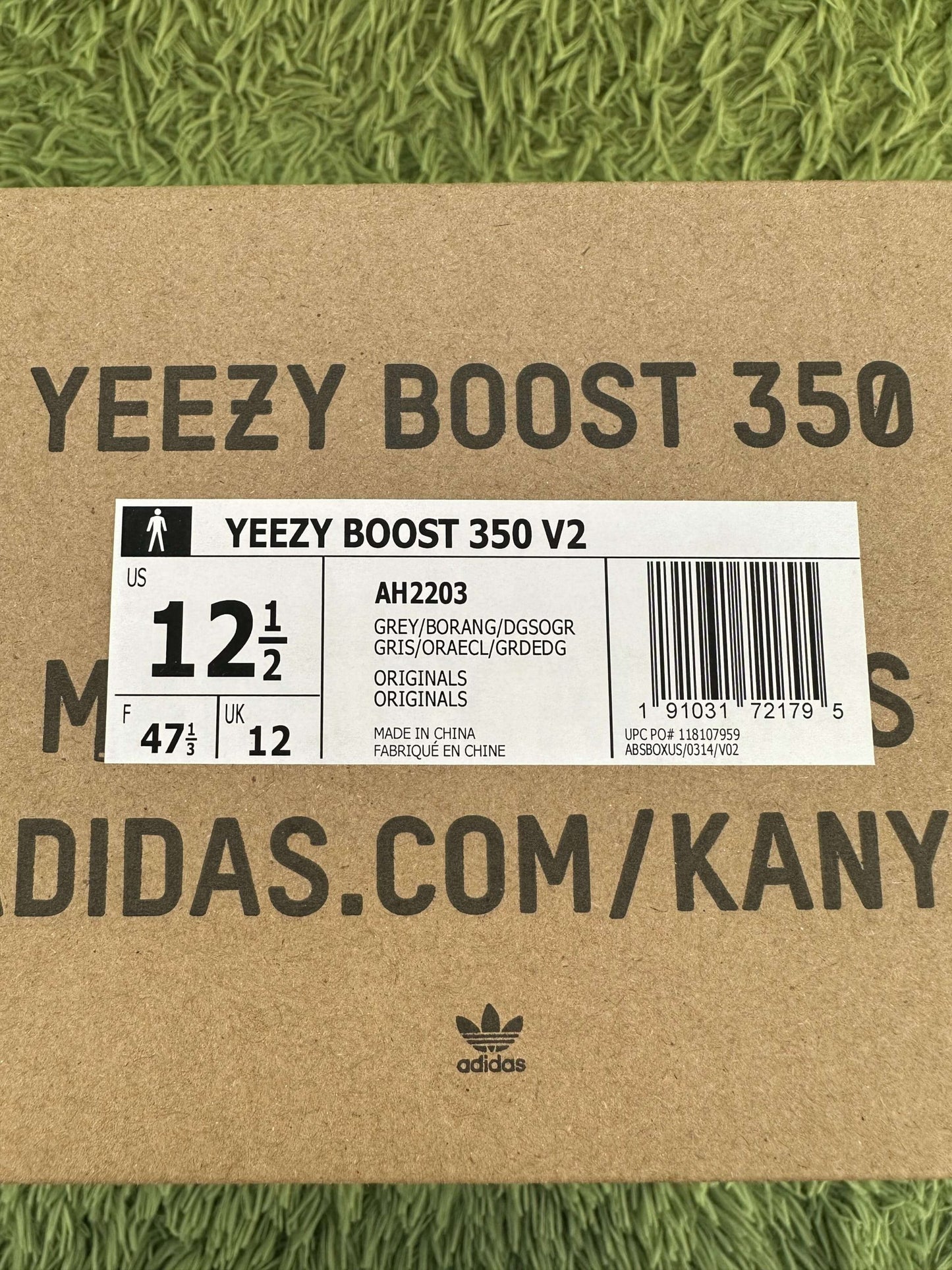 adidas Yeezy Boost 350 V2 Core Black White