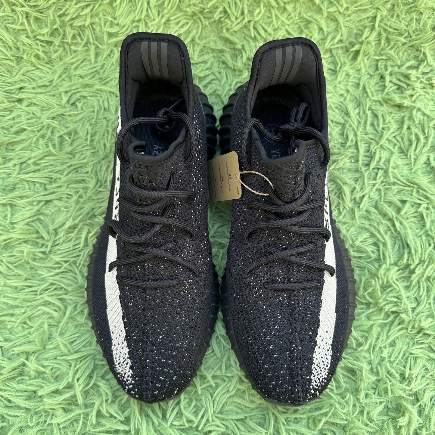 adidas Yeezy Boost 350 V2 Core Black White