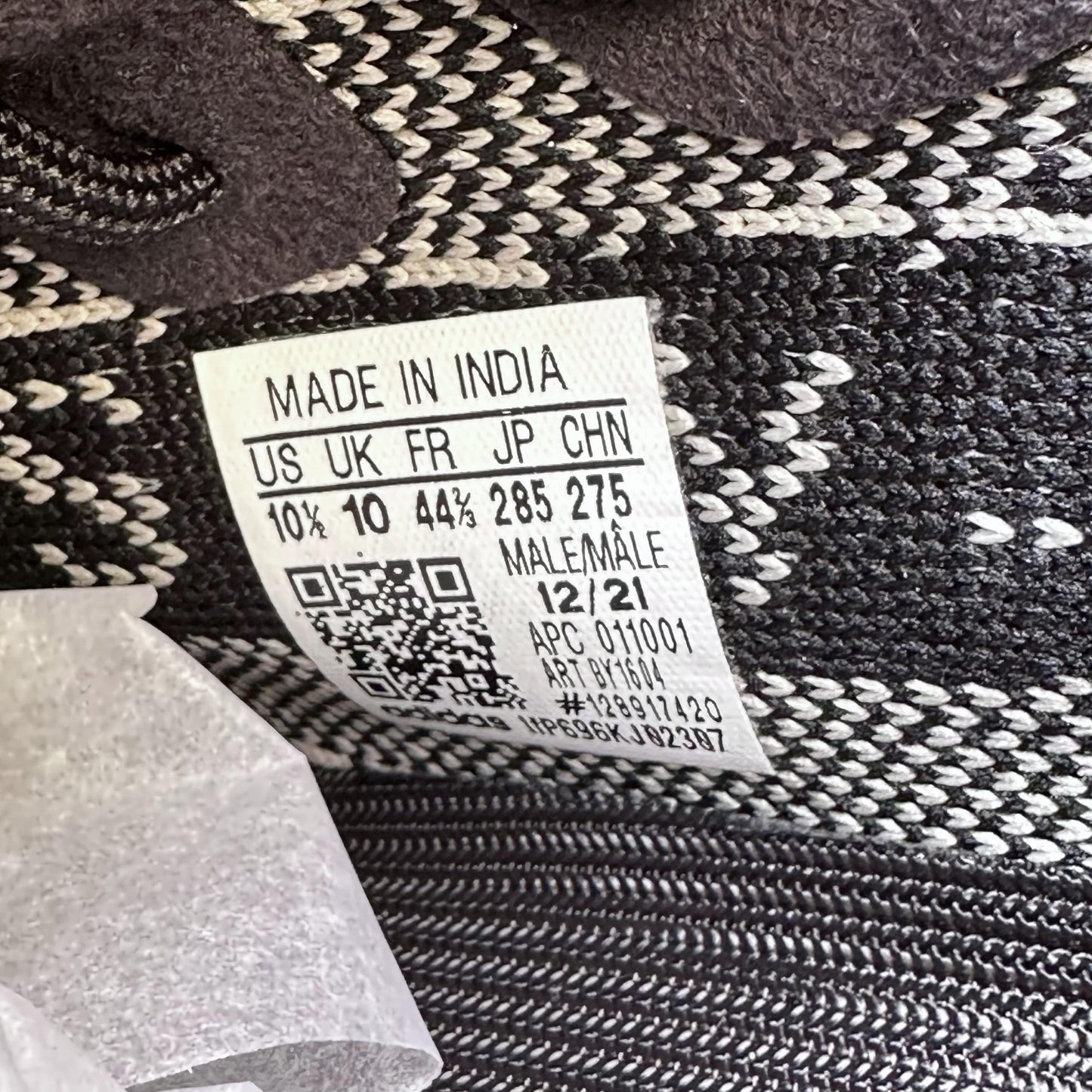 adidas Yeezy Boost 350 V2 Core Black White