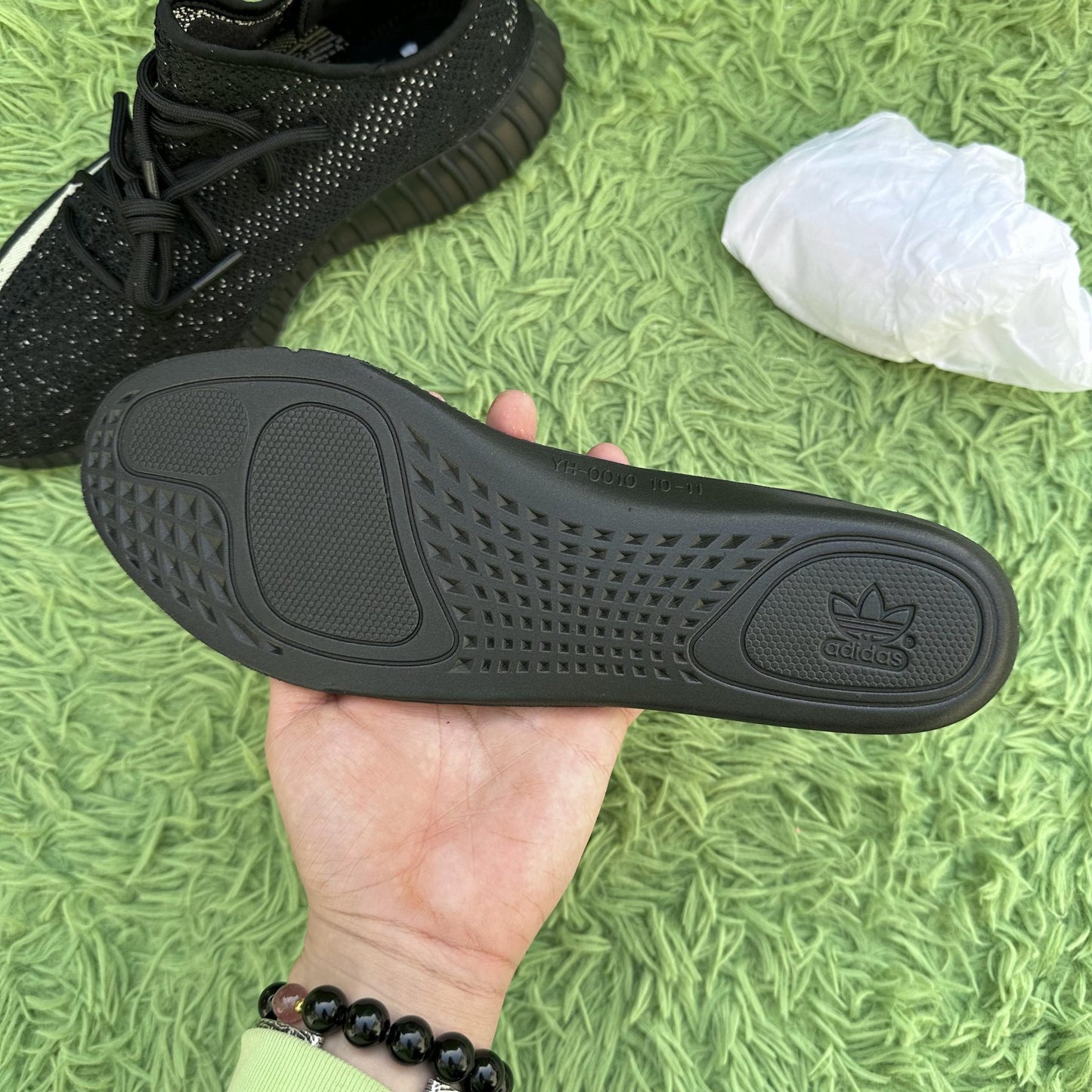 adidas Yeezy Boost 350 V2 Core Black White