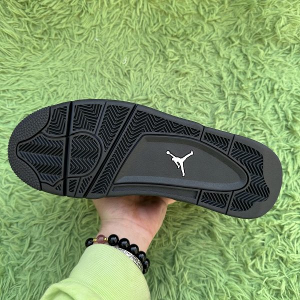 Air Jordan 4 Retro ‘Black Cat’
