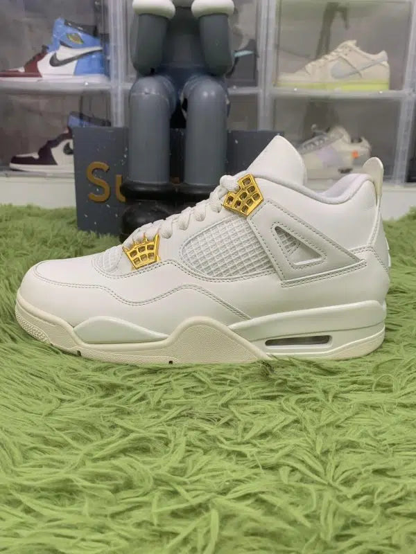 Air Jordan 4 “Metallic Gold”