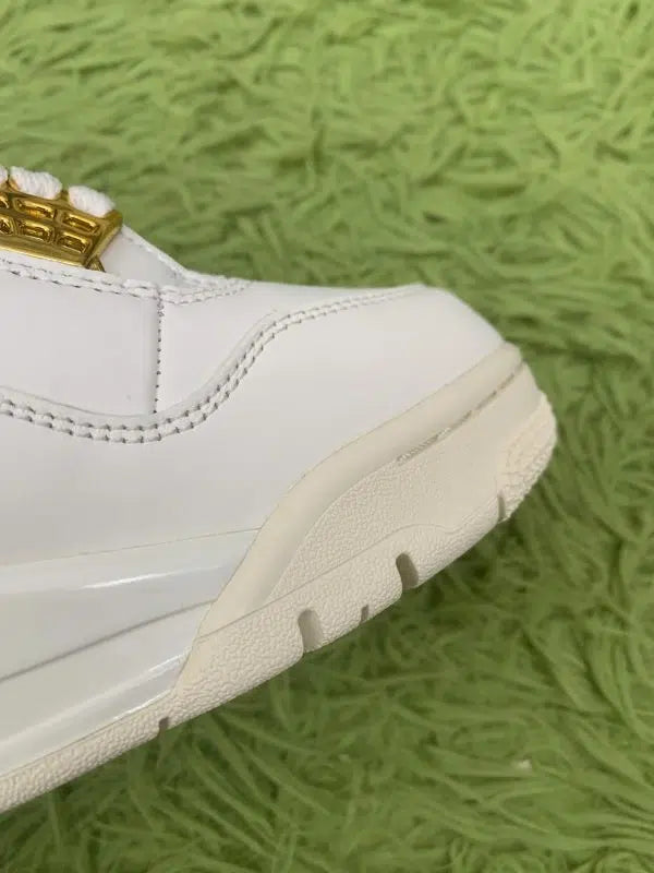 Air Jordan 4 “Metallic Gold”