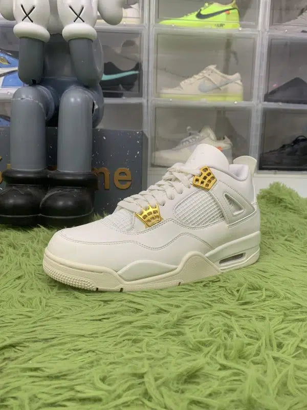 Air Jordan 4 “Metallic Gold”
