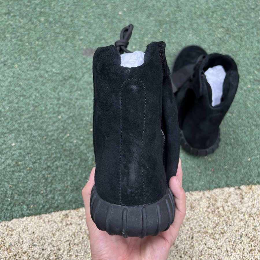 adidas Yeezy Boost 750 Triple Black
